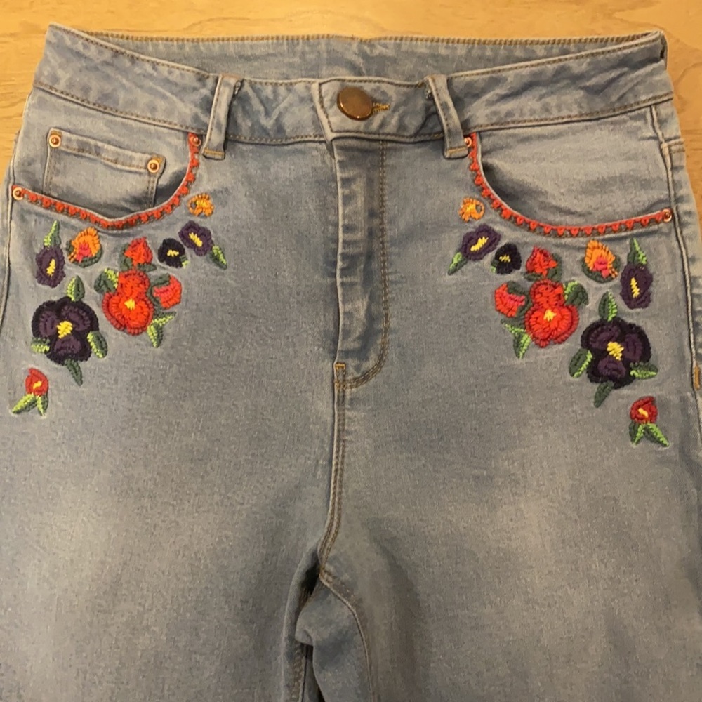 Floral Embroidered Stretchy Skinny Jean - Picture 3 of 6